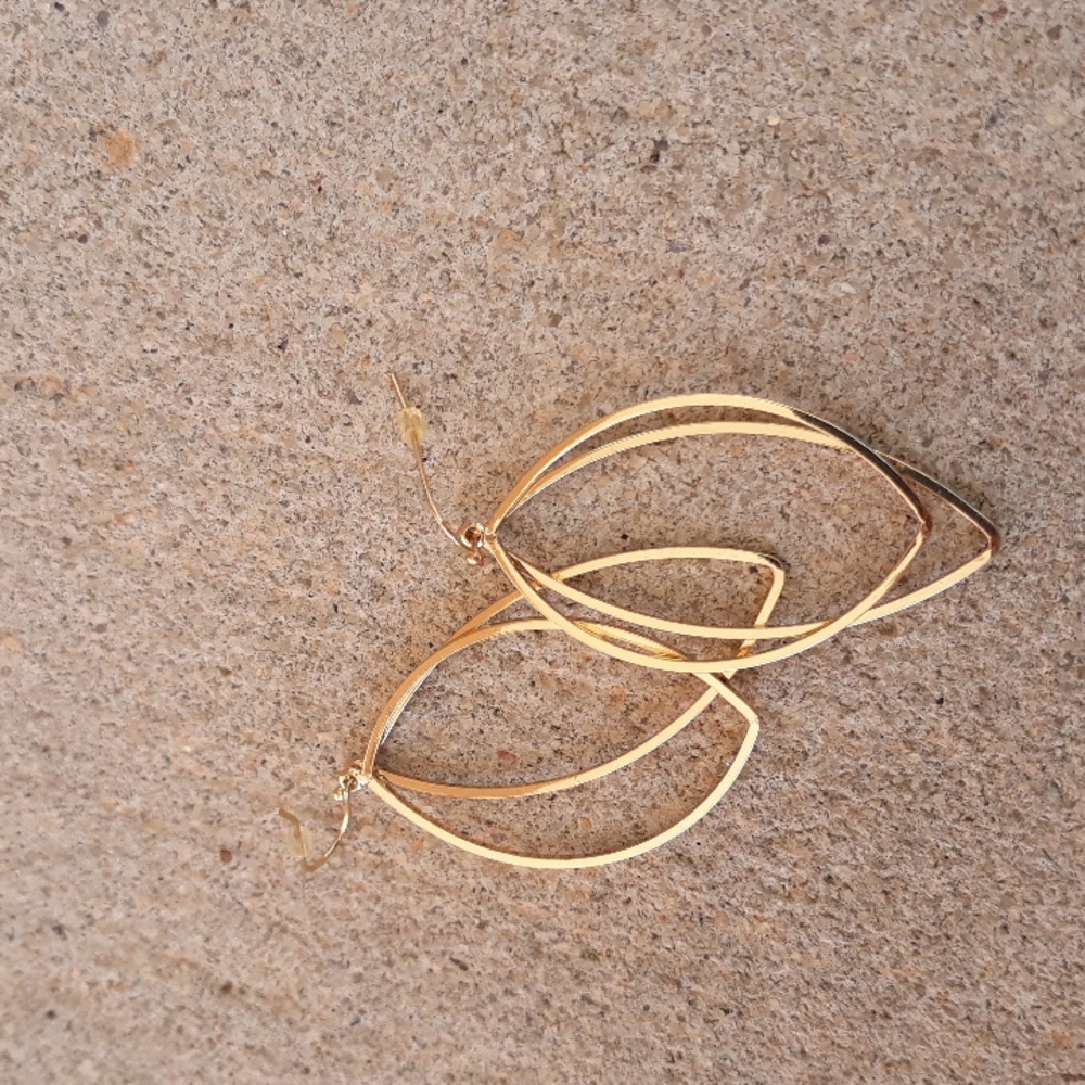 Stylish/Dangle Drop Earrings/ Bohemian/ Gold Tone/ Lightweight/ Bohochic - Picture 4 of 8